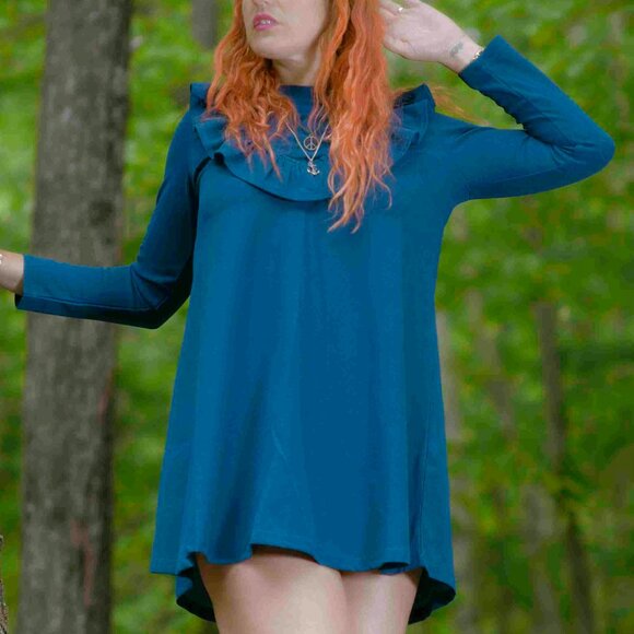 Mini Blue dress with ruffle and long sleeve - Picture 2 of 6